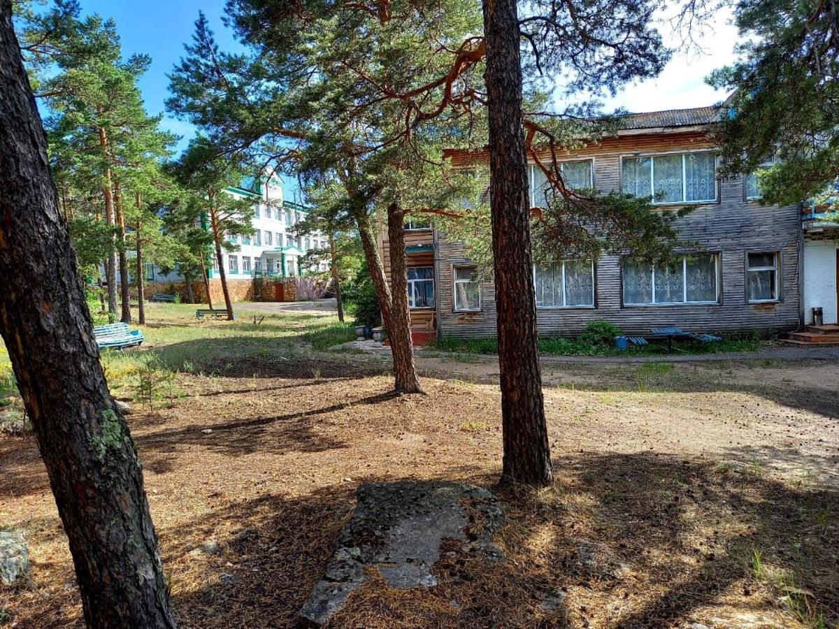 Гостевой Пансионат "Советский Союз" У Ербола Shchuchinsk Ngoại thất bức ảnh